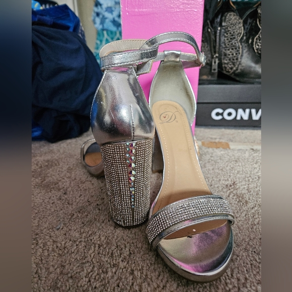 Silver Sparkles Heels - Picture 1 of 1